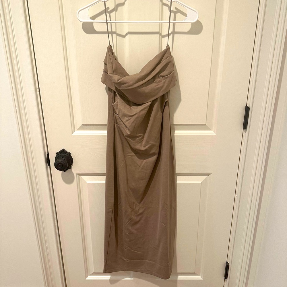 Zara strapless beige dress. NWT. Size M. Viscose/poly blend.